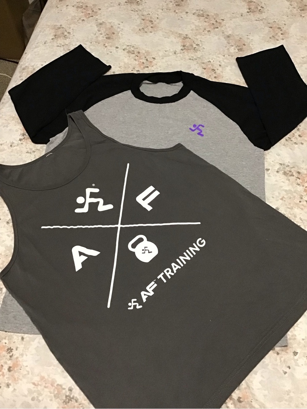 Long sleeve tee & tank top combo S